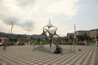 ბათუმში, შინდისის გმირების პარკში 17 ნერგი დაირგო