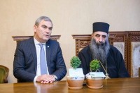 საპატრიარქო და გარემოს დაცვის სამინისტრო საზოგადოებას ბზის ხეების მოფრთხილებისკენ მოუწოდებს