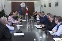 ლევან დავითაშვილი  ქართული თაფლის მწარმოებლებს შეხვდა