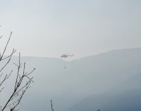 ამბროლაურში, ხანძრის ქრობის პროცესში ორი ვერტმფრენი ჩაერთო