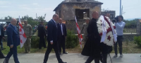 პრემიერმა შინდისში გმირთა მემორიალი გვირგვინით შეამკო