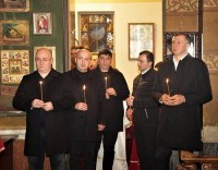 აჭარის მთავრობის თავმჯდომარე ქრისტეშობის სადღესასწაულო წირვას ბათუმის ღვთისმშობლის შობის ტაძარში დაესწრო