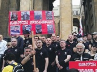 "ng.ru"(რუსეთი): დიახ, შს მინისტრმა მოიბოდიშა, მაგრამ იგი მტკიცედ იცავს თავისი ხელქვეითების მოქმედებას; ახალგაზრდობის მღელვარებამ საქართველოს მწვავე გამოწვევები გააშიშვლა