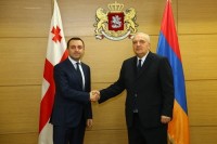 თავდაცვის მინისტრი სომხეთის ელჩს შეხვდა