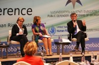 სოზარ სუბარი სახალხო დამცველის აპარატის დაარსების ოცი წლისთავთან დაკავშირებით გამართულ კონფერენციაზე სიტყვით გამოვიდა