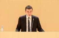 გიორგი გახარია: სარალიძე ყველაზე ღირსეულად იჯდა და ყველაზე ღირსეულად მოითმინა ის ყველაფერი, რაც აქ ხდებოდა
