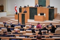 პარლამენტმა დაჩქარებული წესით განსახილველი კანონპროექტები მიიღო