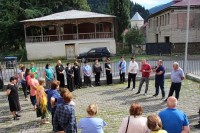 გოჩა ენუქიძე ლენტეხში ჯანდაცვის სფეროს წარმომადგენლებს შეხვდა