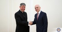 დავით ზალკალიანი წმინდა საყდრის ნუნციოს შეხვდა