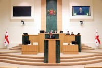 ვახტანგ გომელაური: შეცდომა ის იყო, რომ უფრო მეტად უნდა გვემუშავა მოსახლეობასთან - როცა დაიძაბა, შემდეგ უკვე მეც ამას გავაკეთებდი და შევიყვანდი სპეცდანიშნულების დანაყოფს