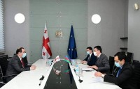 მიხეილ ჩხენკელმა აზერბაიჯანის ელჩთან თანამშრომლობის გაღრმავების საკითხები განიხილა