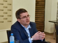 მამუკა მდინარაძე: გაცვეთილი „კმარას“ მეთოდებით და მეორადი „კმარას“ პერფომანსები არ ჭრის; თვისობრივად სხვა ქვეყანაში ვცხოვრობთ! მამუკა მდინარაძე: გაცვეთილი „კმარას“ მეთოდებით და მეორადი „კმარას“ პერფომანსები არ ჭრის; თვისობრივად სხვა ქვეყანაში ვცხოვრობთ!