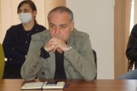 ონის მუნიციპალიტეტის მერის მოვალეობის შემსრულებელმა მერიის სტრუქტურული ერთეულების წარმომადგენლებთან შეხვედრა გამართა