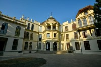 ქართული ხალხური სიმღერისა და ცეკვის სახელმწიფო აკადემიური ანსამბლის „რუსთავის“ შენობას რეაბილიტაცია ჩაუტარდა