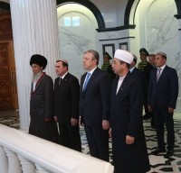 პრემიერმა თურქმენეთის პირველი პრეზიდენტის ხსოვნას პატივი მიაგო