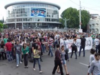 სპორტსმენები და სტუდენტები ფილარმონიასთან იმყოფებიან