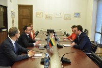 დავით სონღულაშვილი ზიგიმანტას პავილიონისს შეხვდა