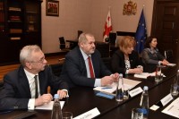   ირაკლი კობახიძე ყირიმელი თათრების მეჯლისის თავმჯდომარეს შეხვდა