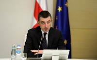 გიორგი გახარია: პირველ რიგში მადლობა მინდა გადავუხადო თითოეულ პოლიციელს, მედიკოსს, სასურსათო მაღაზიების მოლარეებს, კონსულტანტებს და სააფთიაქო ქსელის თანამშრომლებს