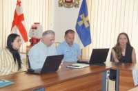 ონის მუნიციპალიტეტის მერიაში მიწის სისტემური რეგისტრაციის რეფორმის ფარგლებში,საინფორმაციო შეხვედრა გაიმართა