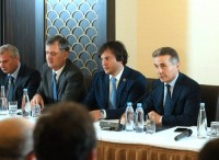 ბიძინა ივანიშვილი კახეთის რეგიონული ორგანიზაციების წარმომადგენლებს შეხვდა
