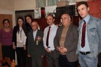 ვახტანგ ყოლბაიამ და კომპანია „კარფურის“ წარმომადგენლებმა მეორე მსოფლიო ომის ვეტერანებს გამარჯვების დღე მიულოცეს