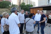 საკრებულოს დეპუტატმა ლევან დავითაშვილმა ისნის რაიონში სამი ახალი სკვერი გახსნა