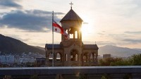 «kommersant.ru»(რუსეთი): ტურისტული მიმართულების ცვლილების შუქ-ჩრდილები; რატომ ატარებს რუსეთის სულ უფრო მეტი მოქალაქე შვებულებას საქართველოში?