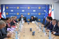 კახა კალაძე მსოფლიო ბანკის აღმასრულებელ დირექტორთა დელეგაციას შეხვდა