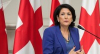 სალომე ზურაბიშვილი: დღეს გიორგი ანწუხელიძის დაბადების დღეა, გმირის, რომელმაც სიმამაცის, ვაჟკაცობის, შეუდრეკლობის, სამშობლოს სიყვარულის მაგალითი გვაჩვენა