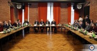 მრგვალი მაგიდა - დისკუსია ჟენევის საერთაშორისო მოლაპარაკებების თანათავმჯდომარეებთან გაიმართა