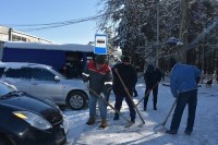 ლანჩხუთში გზებზე ტექნიკური მარილი იყრება ლანჩხუთში გზებზე ტექნიკური მარილი იყრება