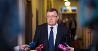 გარემოს დაცვისა და სოფლის მეურნეობის მინისტრის პირველი მოადგილე გიორგი ხანიშვილი, მამუკა ხაზარაძეს პასუხობს გარემოს დაცვისა და სოფლის მეურნეობის მინისტრის პირველი მოადგილე გიორგი ხანიშვილი, მამუკა ხაზარაძეს პასუხობს