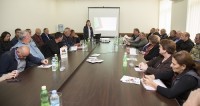 ამბროლაურში კენკროვანი კულტურების გაშენების მხარდაჭერის ახალ ქვეკომპონენტს გაეცნენ