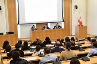 ფრაქცია „ქართული ოცნების“ თავმჯდომარე და კომიტეტის თავმჯდომარეები უმაღლესი სასწავლებლის სტუდენტებს შეხვდნენ