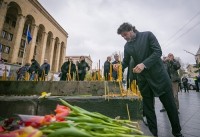 კახა კალაძემ 9 აპრილს გარდაცვლილთა ხსოვნას პატივი მიაგო