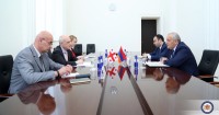 სომხეთის რესპუბლიკის ელჩმა დავით ზალკალიანს სომეხი კოლეგის მისალოცი წერილი გადასცა 