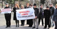 იუსტიციის სახლის მშენებლობაზე ჩინელი მუშების დასაქმების წინააღმდეგ დედაენის ბაღში აქცია გაიმართა