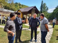 გოჩა ენუქიძე ონის მუნიციპალიტეტში, შეუბნისა და გომის თემების მოსახლეობას შეხვდა