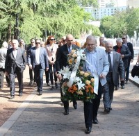 აფხაზეთის ავტონომიური რესპუბლიკის მთავრობამ და უმაღლესმა საბჭომ უცნობი ჯარისკაცის საფლავი გვირგვინით შეამკეს