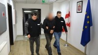 პოლიციამ თბილისში უკანონო ცეცხლსასროლი იარაღი და საბრძოლო მასალა ამოიღო