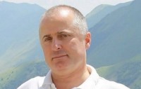 ამირან სალუქვაძე: ხომ შეიძლება ქველმოქმედება და პოლიტიკა, მით უმეტეს ვირუსთან ბრძოლის დროს, ერთმანეთისგან განვაცალკევოთ