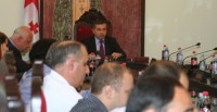 პარლამენტის ბიურო მთავრობის ახალი შემადგენლობისა და სამოქმედო გეგმის განხილვის განრიგს ხვალ შეადგენს