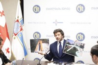 კახა კალაძე: გლდანის მეექვსე მიკრორაიონში ახლადგახსნილი პარკი ვანდალური ქმედებების შედეგად დაზიანებულია 