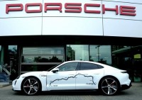 Porsche-ს პირველმა ელექტრო ავტომობილმა Taycan-მა, თბილისი ბათუმის გზა ერთი დამუხტვით გაიარა