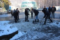 ცაგერში გზები ყინულისგან გაიწმინდა