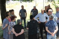 რულან აბაშიძე იმერეთის რეგიონში მცხოვრებ დევნილებს შეხვდა