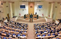 პარლამენტმა მოსამართლეების არჩევის შესახებ უმრავლესობის მიერ ინიცირებული კანონპროექტს მხარი დაუჭირა