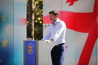 კახა კალაძე: „უცნაურია“,კარგი გაგებით, ის დამოკიდებულება და მიჯაჭვულობა, რაც ადამიანს რაჭის მიმართ უჩნდება