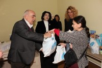  ვახტანგ ყოლბაია აფხაზეთიდან დევნილ მრავალშვილიან დედებს შეხვდა